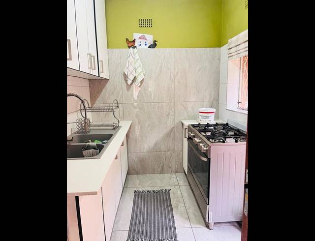 3 BEDROOM HOUSE FOR SALE IN KENSINGTON